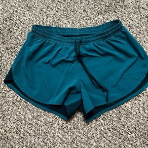 Old Navy Activewear women’s active shorts